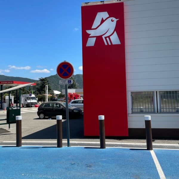 AUCHAN Enseignes et signalétique de parking