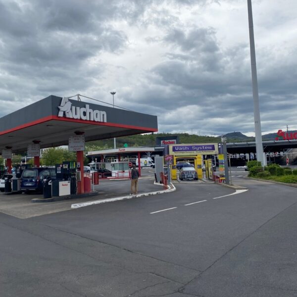 AUCHAN Enseignes et signalétique parking (10)