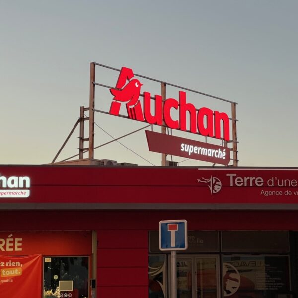 AUCHAN Enseignes et signalétique parking (12)