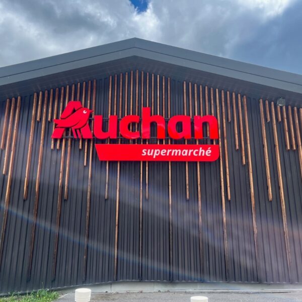 AUCHAN Enseignes et signalétique parking (7)