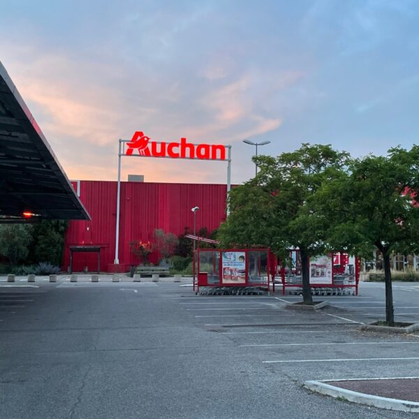 AUCHAN Enseignes et signalétique parking (8)