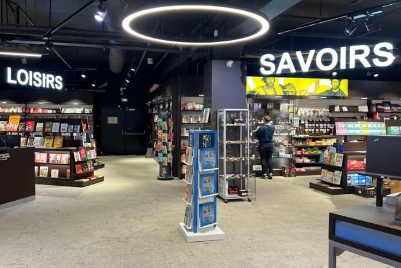 enseigne-publicitaire-interieur-Univers-Enseignes