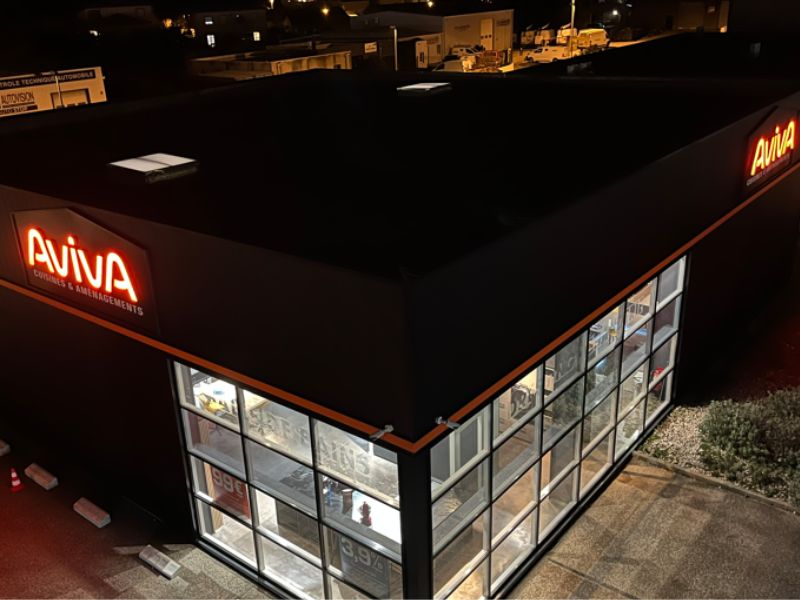 UNIVERS ENSEIGNES AVIVA SAINT MARCE LES VALENCE
